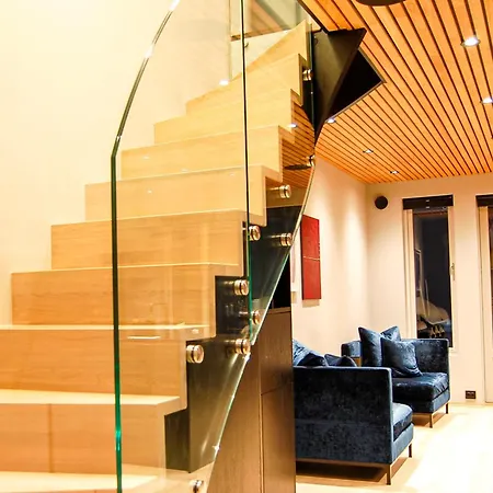 فيلة High Standard Rowhouse *